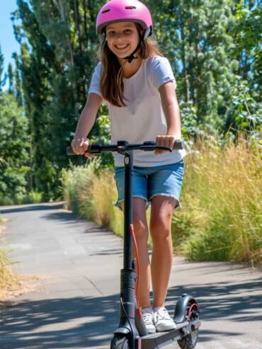 Riding-kick-scooter-in-an-open-area